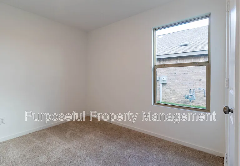 9609 NW 123rd St — Photo 16