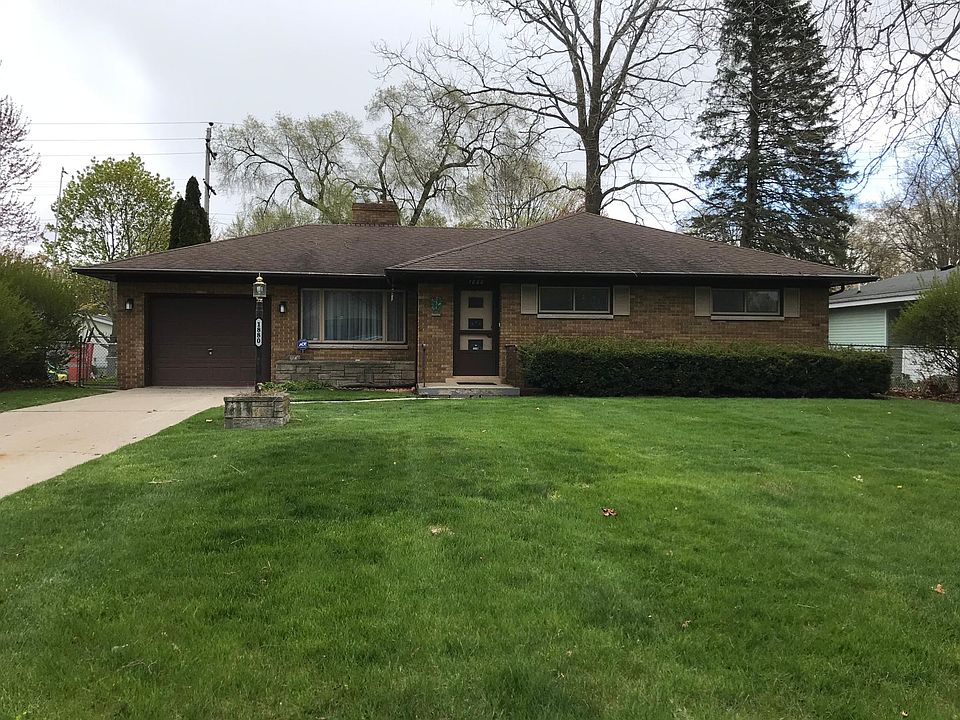 1st image of 1880 Sullivan Dr