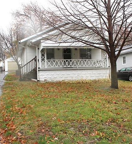 1st image of 225 S Ash Ave