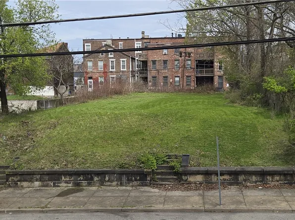 1422 Liverpool St, Pittsburgh, PA 15233