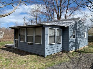 4662 West Dr, Geneva, OH 44041