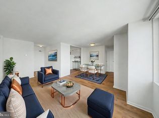 6631 Wakefield Dr APT 520, Alexandria, VA 22307