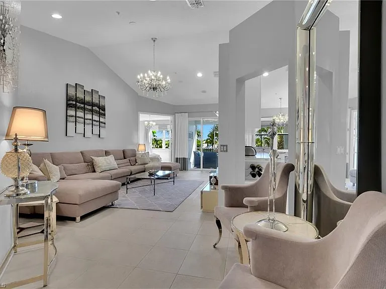 4650 Hawks Nest Way #M-202 — Photo 4