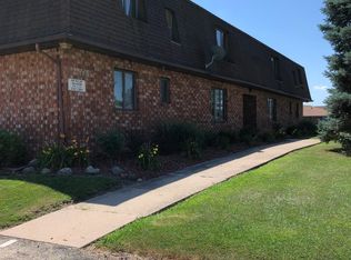 300 S 4th St APT B, Dunlap, IL 61525