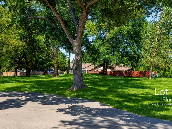 Carey Dr, Grove, OK 74344