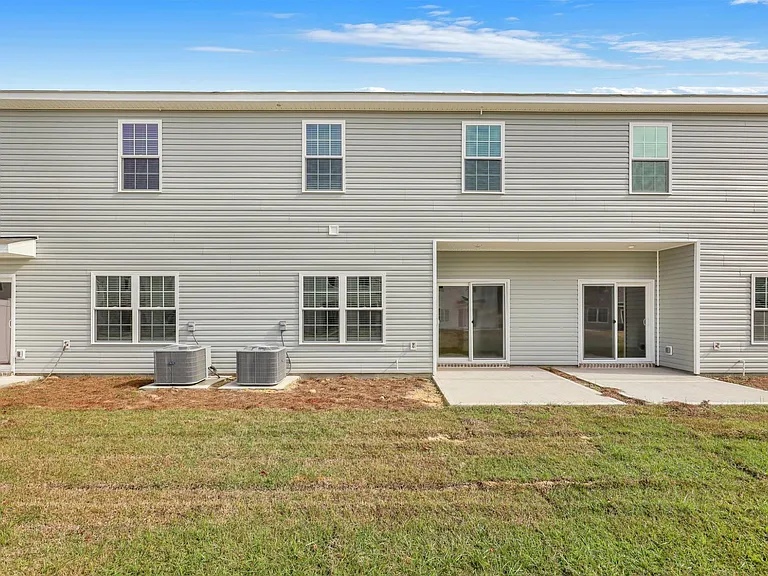 553 Governor Treutlen Cir — Photo 16