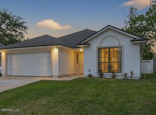 1664 Spring Oaks Ln, Jacksonville, FL 32221