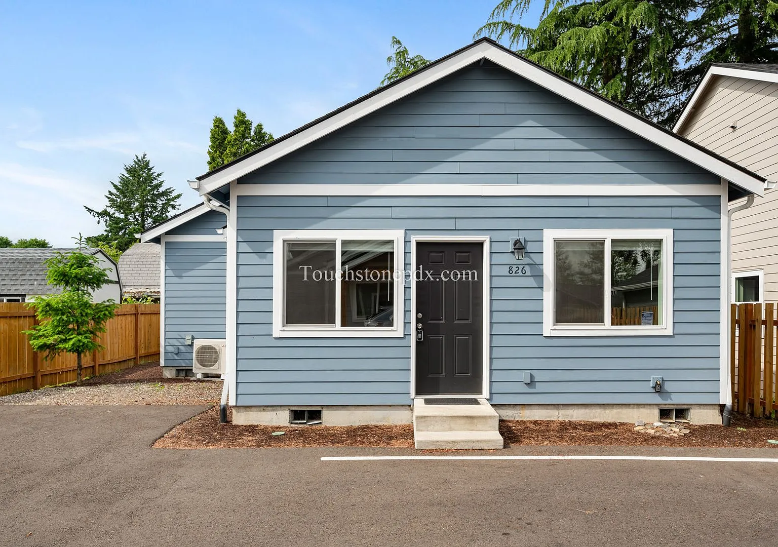 Bright East Portland 3 Bed Home with AC, Modern Kitchen — Photo 3