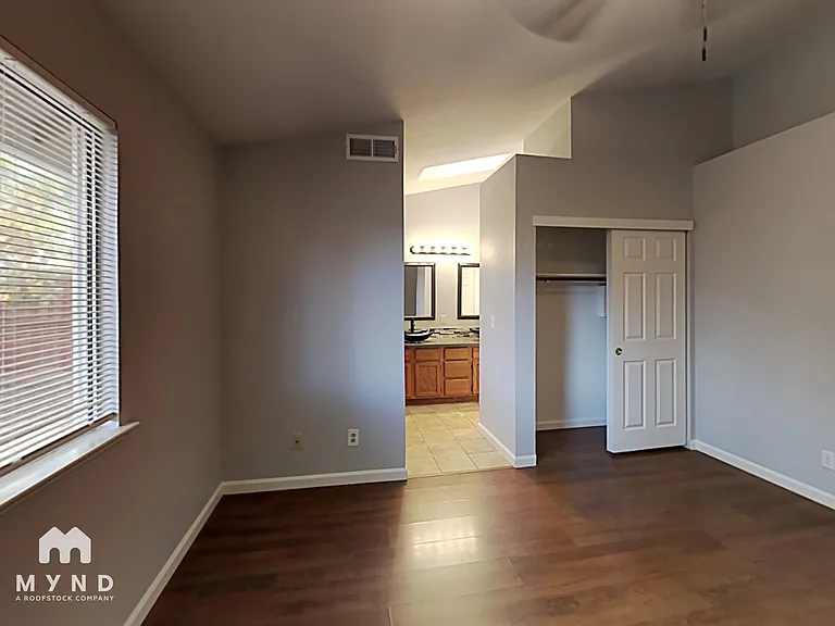 1286 Bell Ave — Photo 9