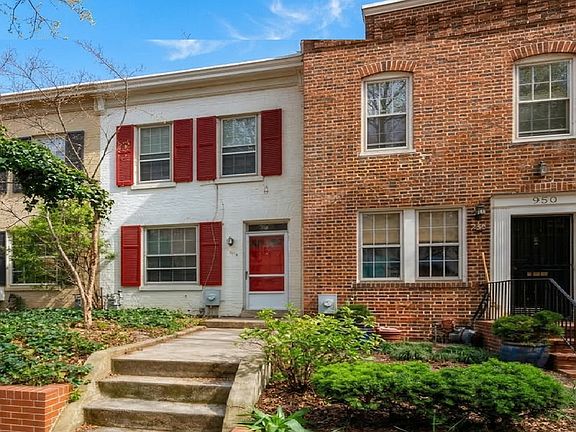 2nd image of 955 25th St NW