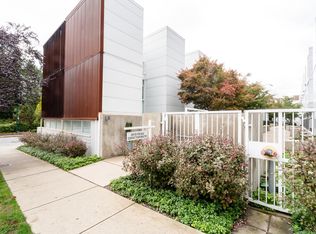 2208 Willow St, Vancouver, BC V5Z0C8