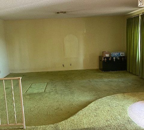 5th image of 3067 Desmond Ave
