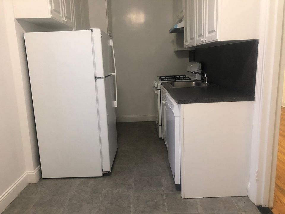 1st image of 172-90 Highland Ave #4NN