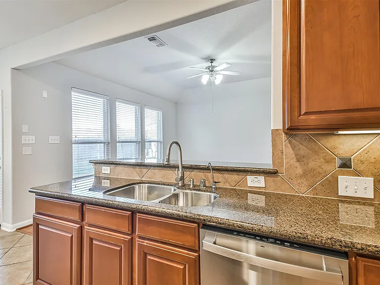 9506 Gramond Hall Ct — Photo 17