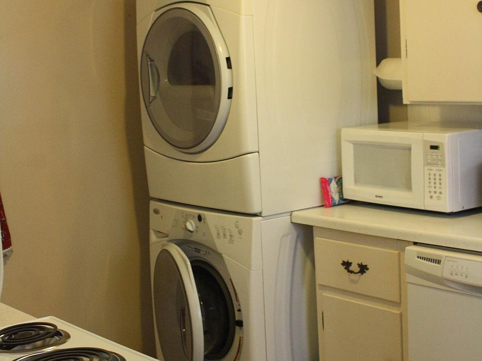 2nd image of 827 E Navajo St #1/2