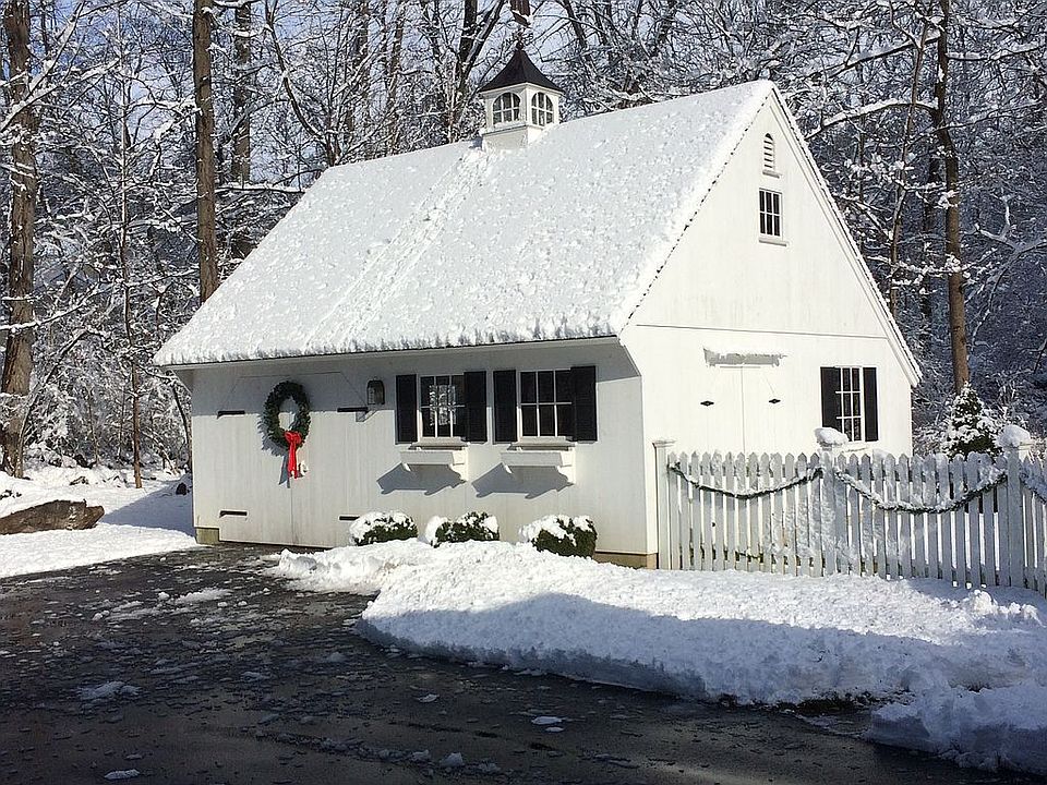 2nd image of 173 Horseshoe Ln