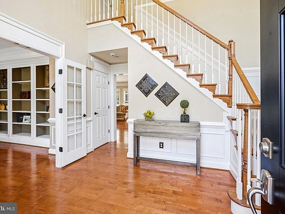 2nd image of 47557 Compton Cir