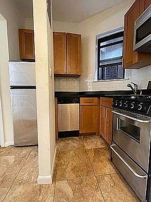 2nd image of 333 E 89th St APT 1A