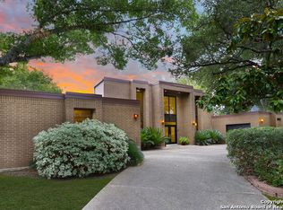 8918 Carriage Dr, San Antonio, TX 78217