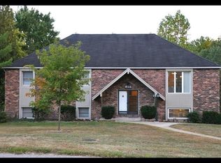 918 Rustic Dr, Macon, MO 63552