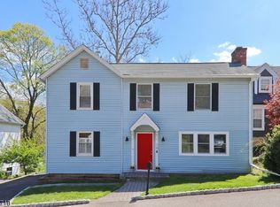 18 Thompson St, Bernardsville, NJ 07924