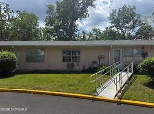 103C Edinburgh Ln, Lakewood, NJ 08701