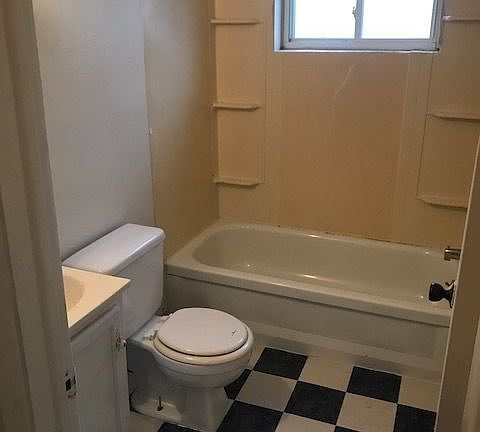 5th image of 5970 Glenway Dr Unit A