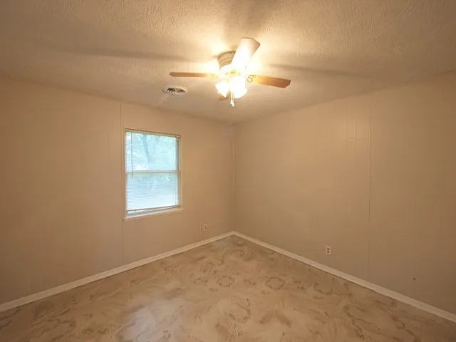 708 Jefferis Ave — Photo 9