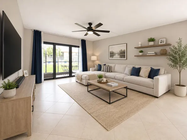 303 Lakeview Drive #102, Weston, FL 33326