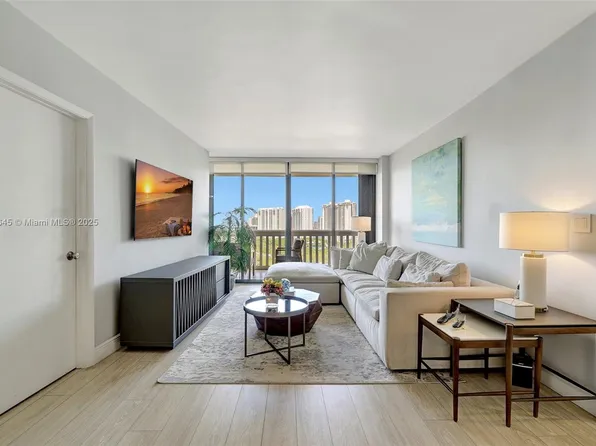1000 Island Blvd #1805, Aventura, FL 33160