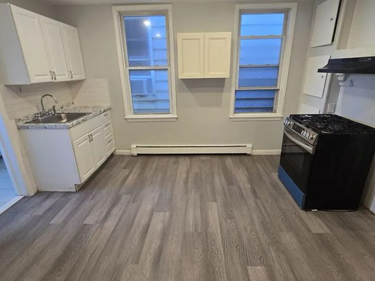 46 Hawkins St #6D — Photo 1