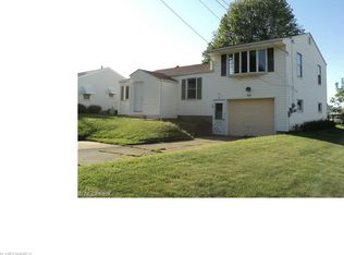 429 W Omar Ave, Struthers, OH 44471