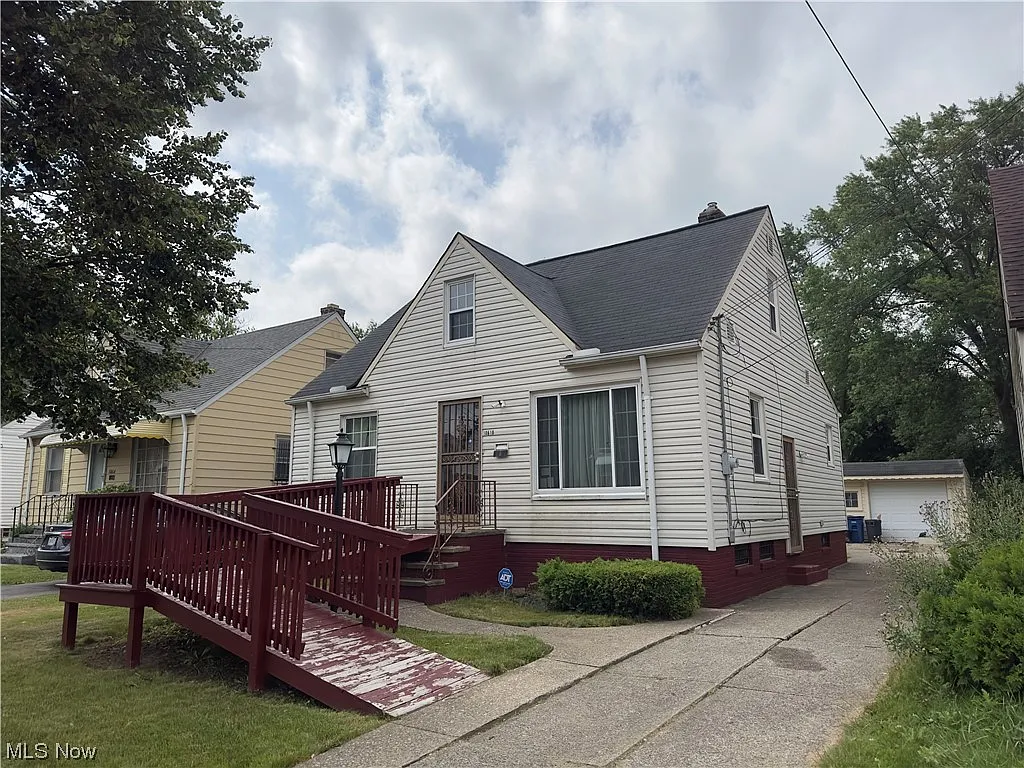 10610 Prince Ave photo 1