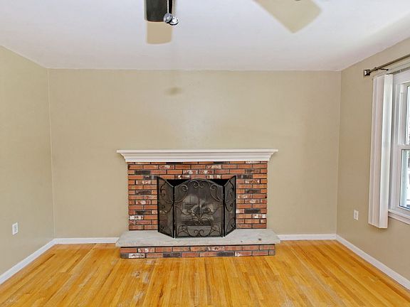 4th image of 34 Dublin Dr