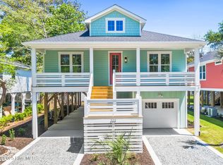 322 NE 50th St, Oak Island, NC 28465