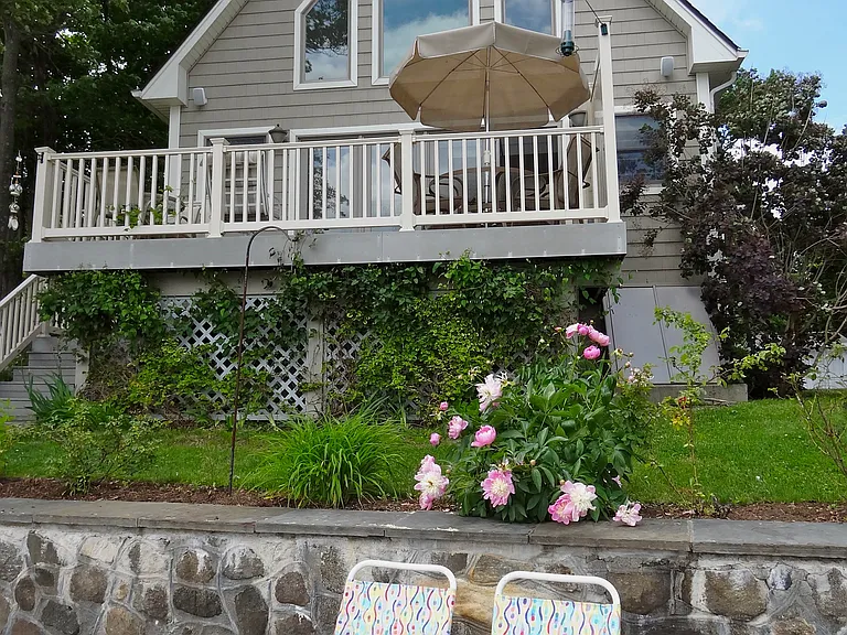 12 Westover Ln — Photo 52