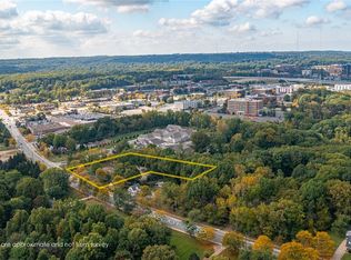 6030 Brecksville Rd, Independence, OH 44131