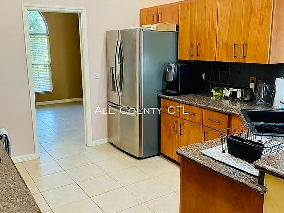 3rd image of 8142 Canyon Lake Cir