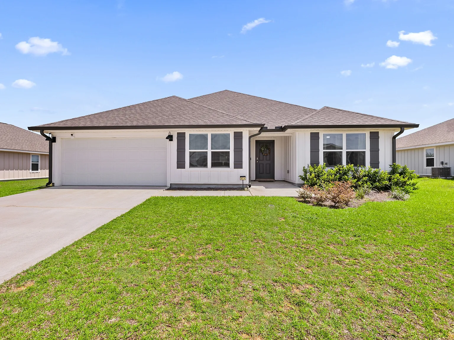 854 Otto Loop - 1 — Photo 1