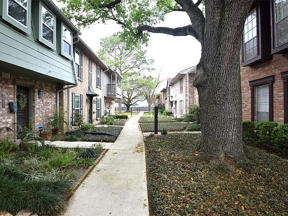3rd image of 14155 Lost Meadow Ln