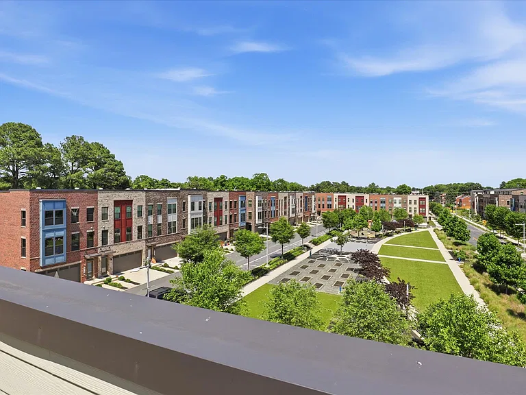 4702 Towne Park Rd — Photo 3