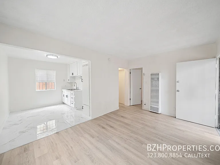 8633 Denver Ave #5 — Photo 4