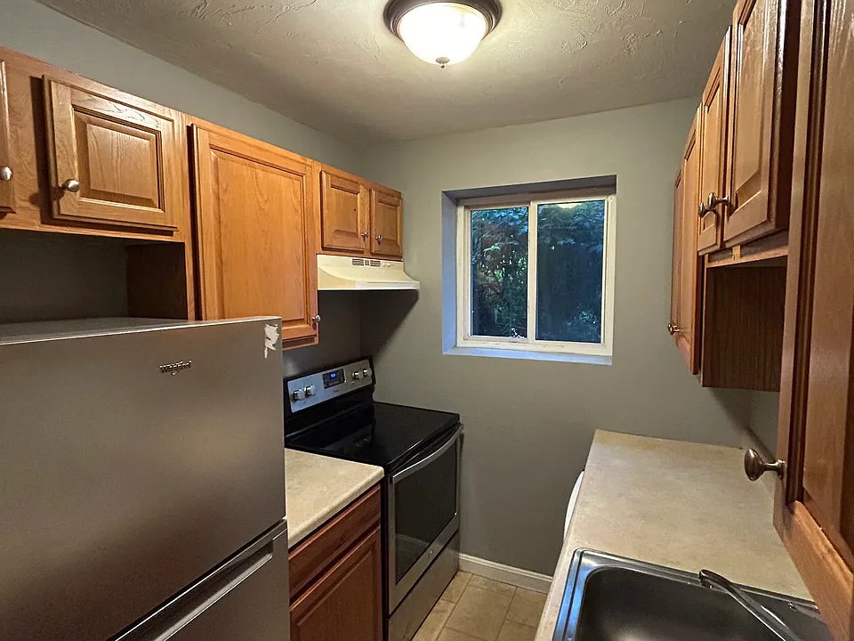 400 Silver St #2