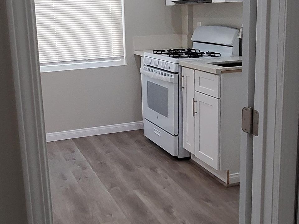 1st image of 21629 Cottonwood Ave #1