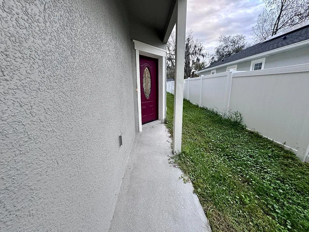 3 bed, 2.5 bath, 1847 sqft, $2,350 — Photo 4