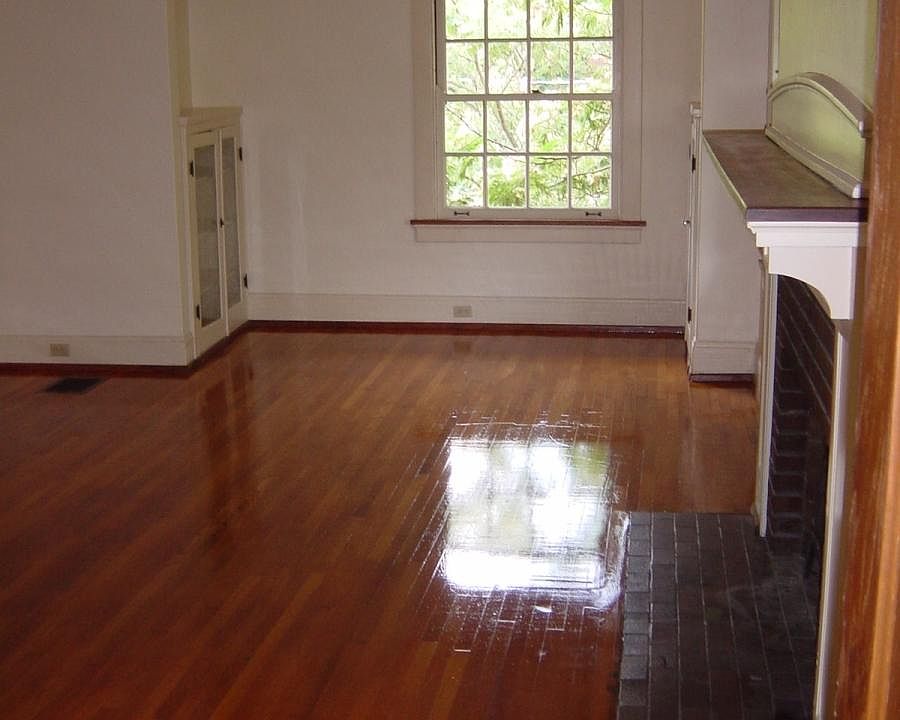 1st image of 131 Wallace Ave #1