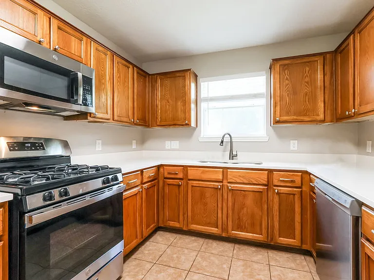 10005 Sterling Place Dr — Photo 9