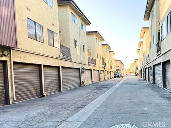 9131 Burnet Ave Unit 23, North Hills, CA 91343