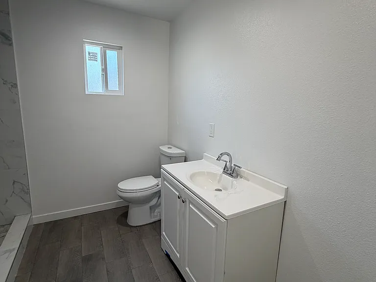 3910 Cedar Ave #3912 — Photo 8