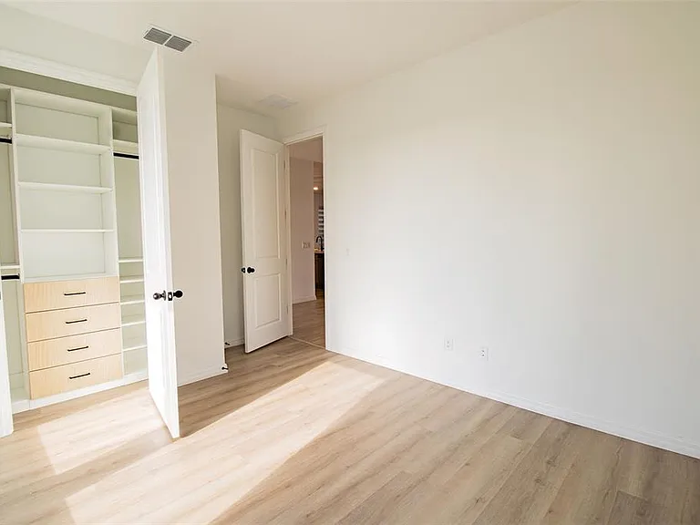 2952 Embark Trl — Photo 13